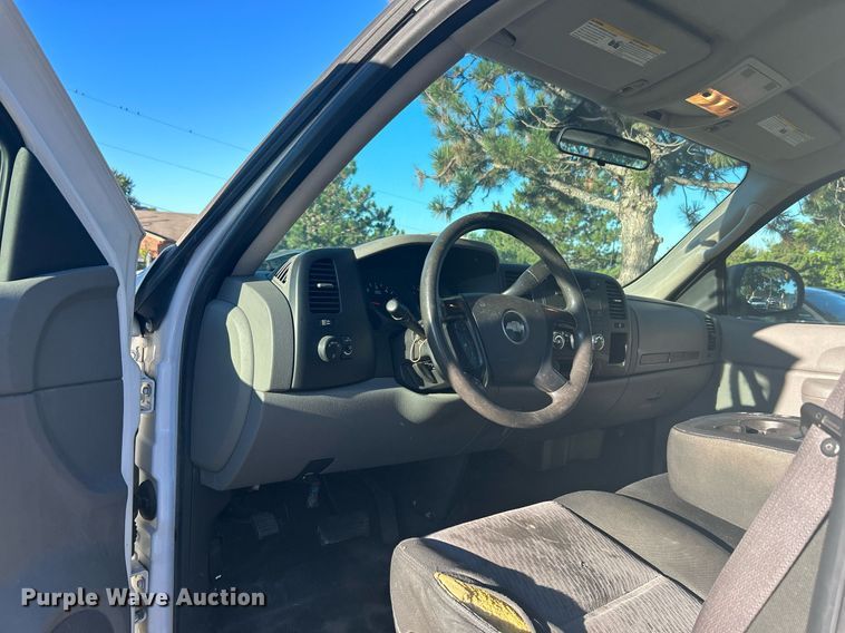 image for item MG9986 2008 Chevrolet Silverado 1500  pickup truck