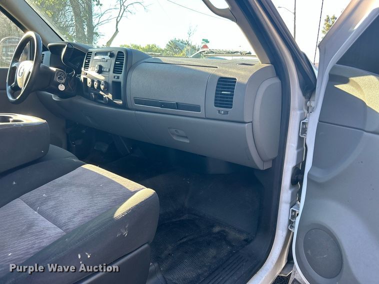 image for item MG9986 2008 Chevrolet Silverado 1500  pickup truck