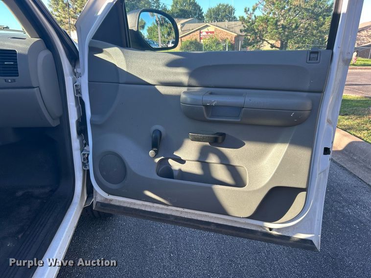 image for item MG9986 2008 Chevrolet Silverado 1500  pickup truck