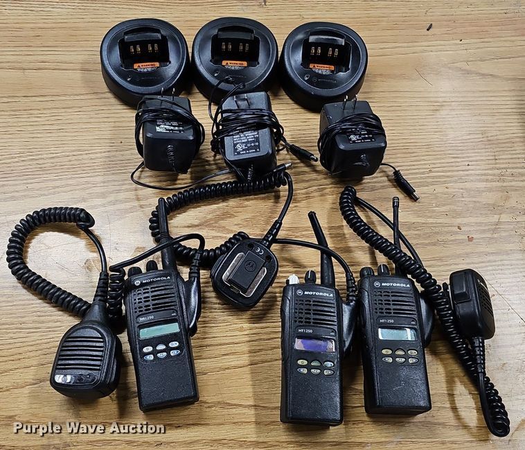 image for item MH9374 (3) Motorola HT1250 handheld radios
