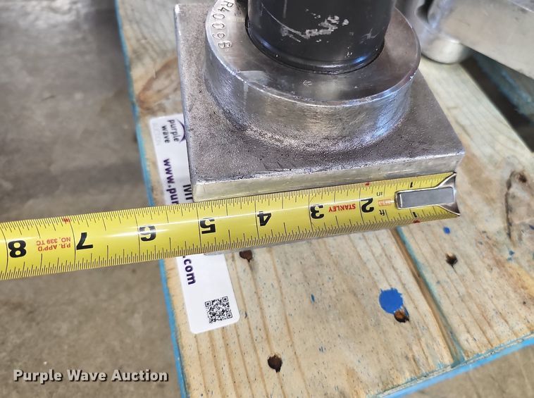 image for item MH9376 Amkus Rescue Systems  emergency response equipment