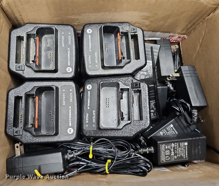 image for item MH9377 (15) Motorola Minitor V pagers