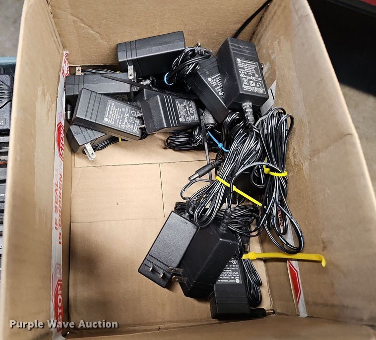 image for item MH9377 (15) Motorola Minitor V pagers