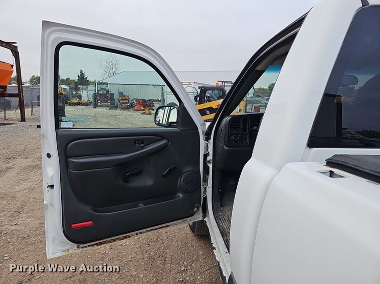 image for item MH9444 2006 Chevrolet Silverado 1500  pickup truck