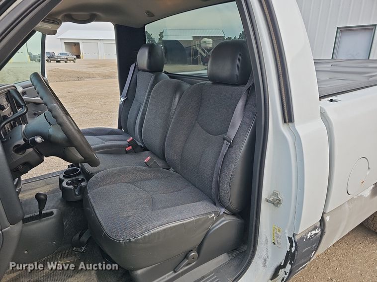 image for item MH9444 2006 Chevrolet Silverado 1500  pickup truck