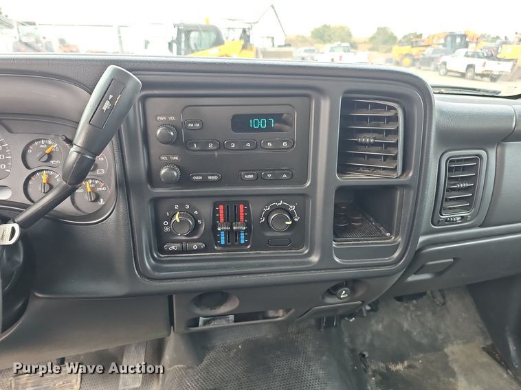 image for item MH9444 2006 Chevrolet Silverado 1500  pickup truck