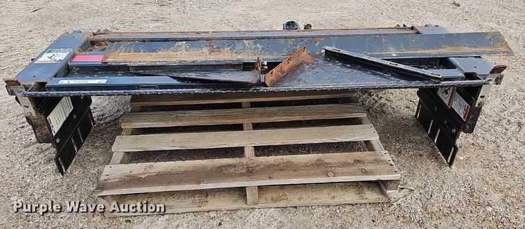 image for item MH9449 Eagle Lift Palfinger E38-60  end gate lift