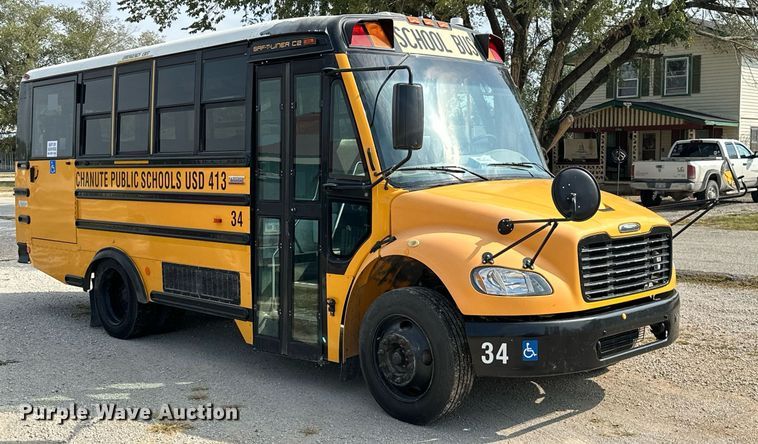 image for item ML9080 2009 Freightliner Thomas B2  school bus