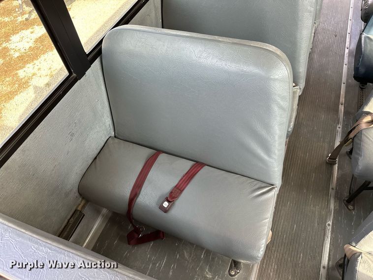 image for item ML9080 2009 Freightliner Thomas B2  school bus