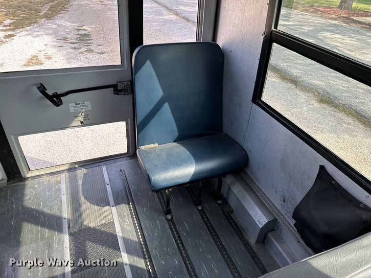 image for item ML9080 2009 Freightliner Thomas B2  school bus