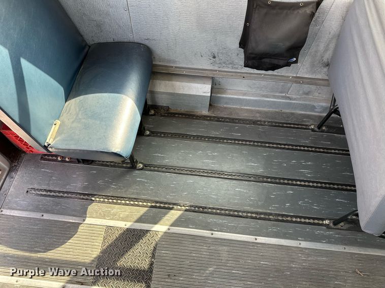 image for item ML9080 2009 Freightliner Thomas B2  school bus