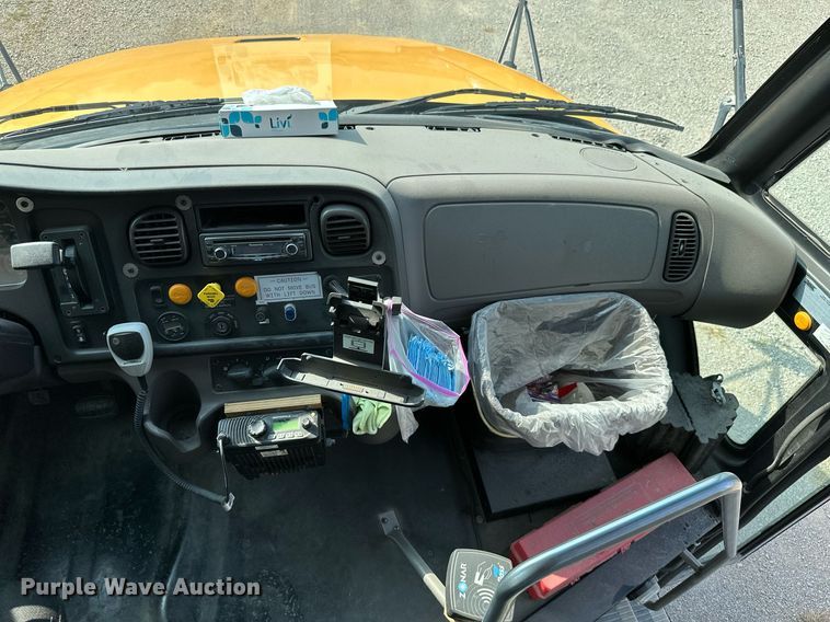 image for item ML9080 2009 Freightliner Thomas B2  school bus