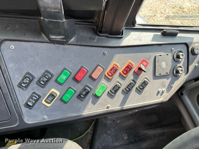 image for item ML9080 2009 Freightliner Thomas B2  school bus