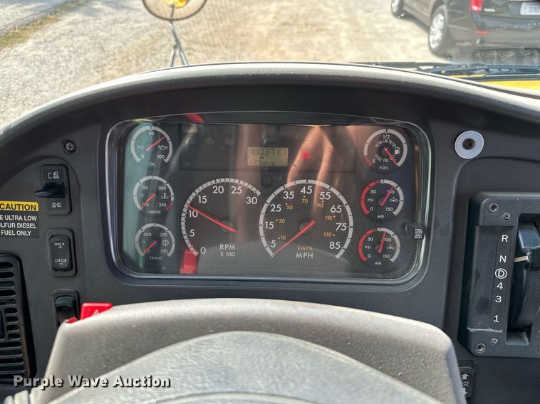 image for item ML9080 2009 Freightliner Thomas B2  school bus