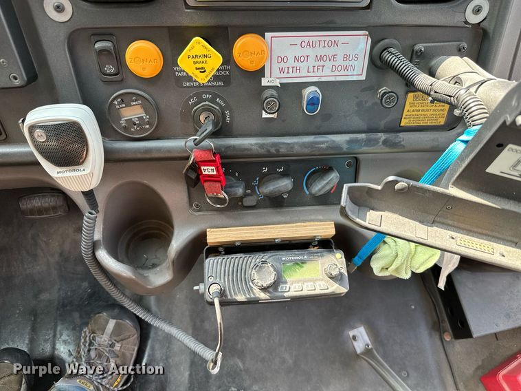 image for item ML9080 2009 Freightliner Thomas B2  school bus