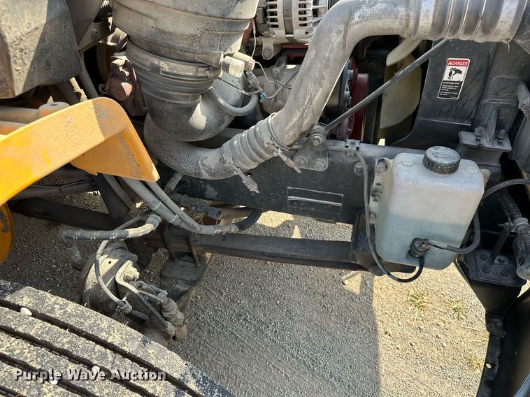 image for item ML9080 2009 Freightliner Thomas B2  school bus