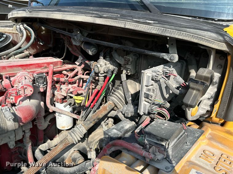 image for item ML9080 2009 Freightliner Thomas B2  school bus