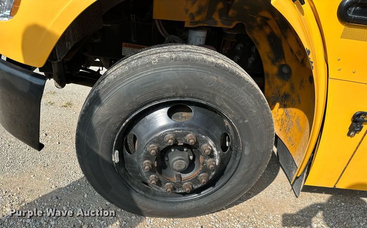 image for item ML9080 2009 Freightliner Thomas B2  school bus