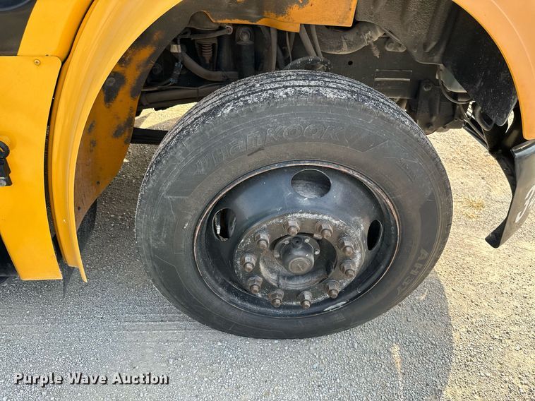 image for item ML9080 2009 Freightliner Thomas B2  school bus