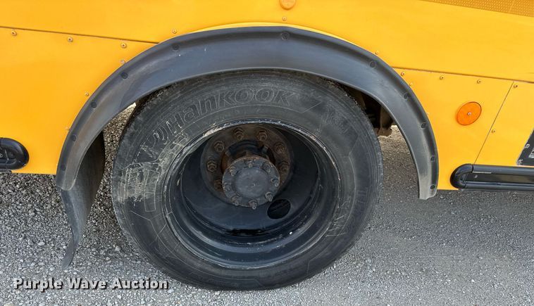 image for item ML9080 2009 Freightliner Thomas B2  school bus