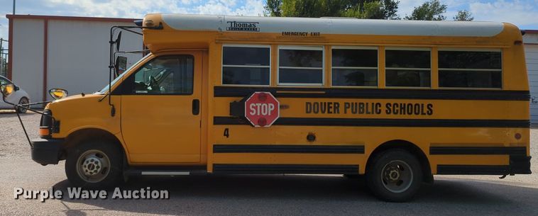 image for item MX9388 2005 Thomas Built  shuttle bus