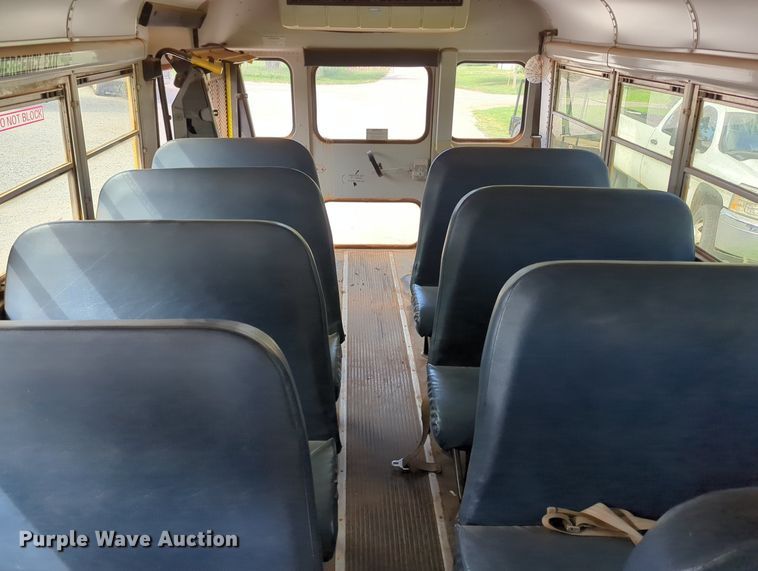 image for item MX9388 2005 Thomas Built  shuttle bus