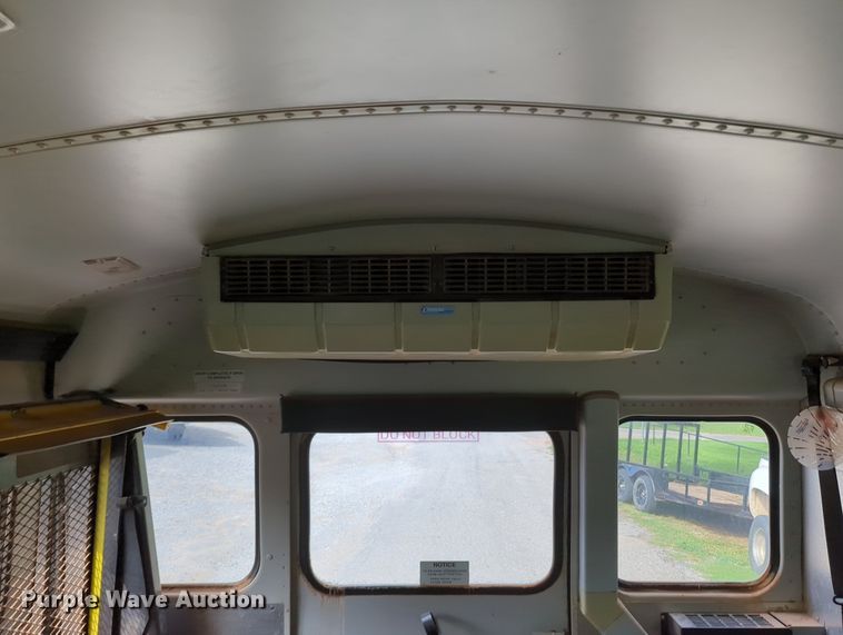 image for item MX9388 2005 Thomas Built  shuttle bus