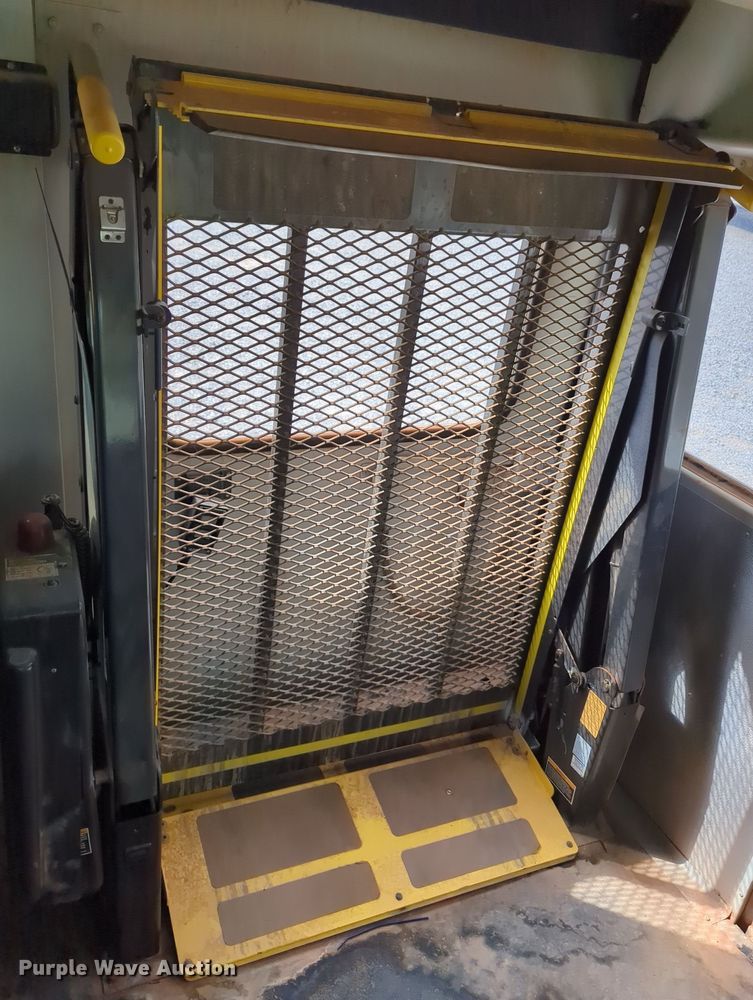 image for item MX9388 2005 Thomas Built  shuttle bus