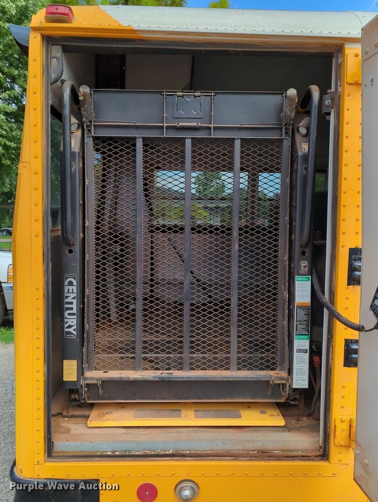 image for item MX9388 2005 Thomas Built  shuttle bus