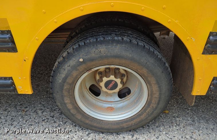 image for item MX9388 2005 Thomas Built  shuttle bus