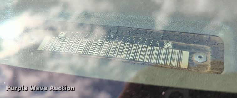 image for item MX9388 2005 Thomas Built  shuttle bus