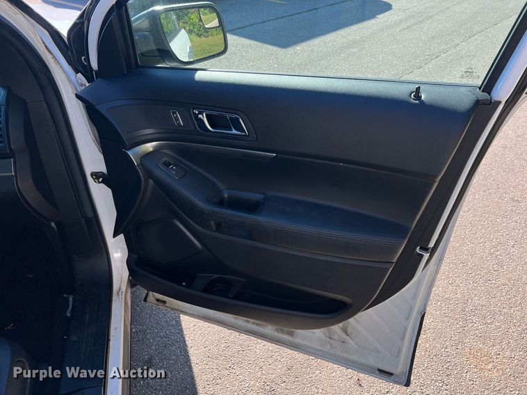 image for item NA9208 2017 Ford Explorer Police Interceptor SUV