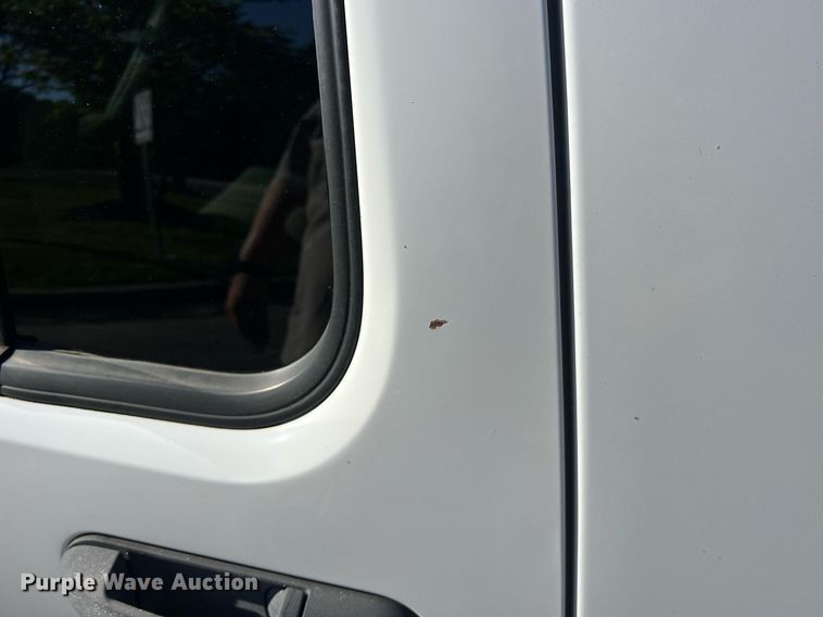 image for item NA9209 2004 Ford Explorer SUV