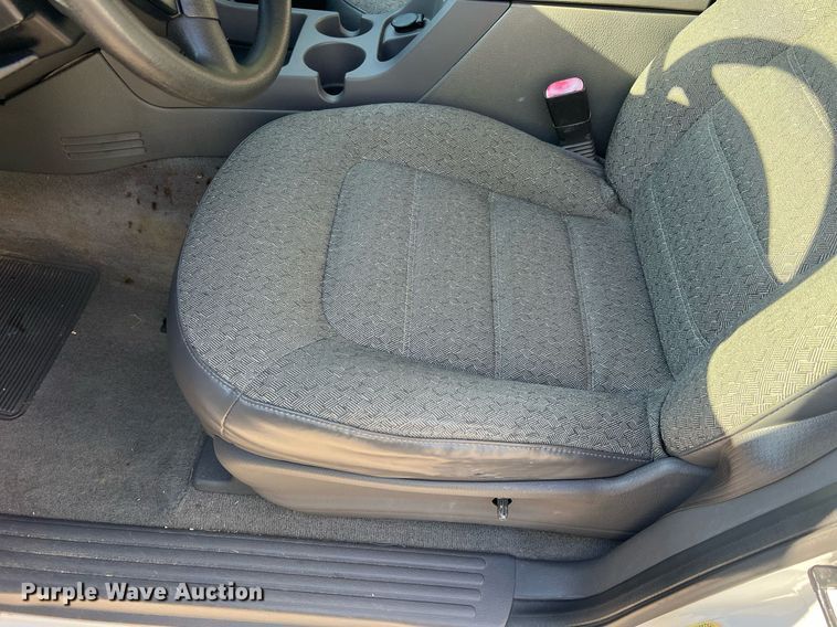 image for item NA9209 2004 Ford Explorer SUV