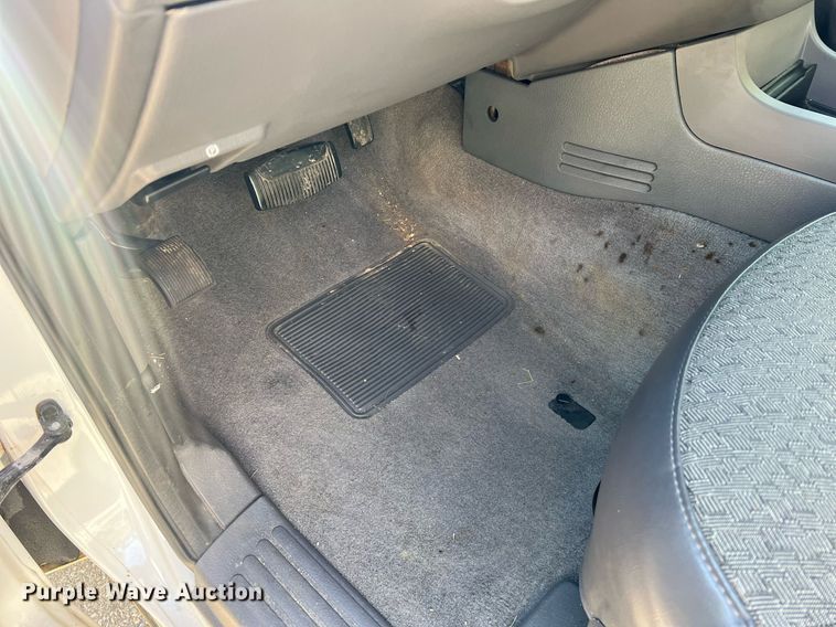 image for item NA9209 2004 Ford Explorer SUV