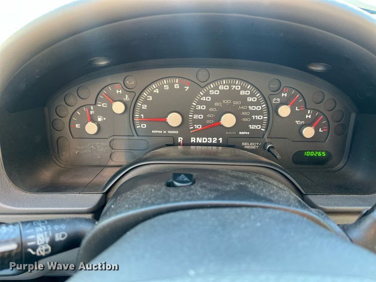 image for item NA9209 2004 Ford Explorer SUV