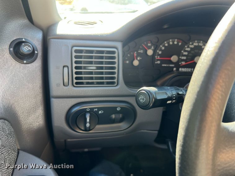 image for item NA9209 2004 Ford Explorer SUV