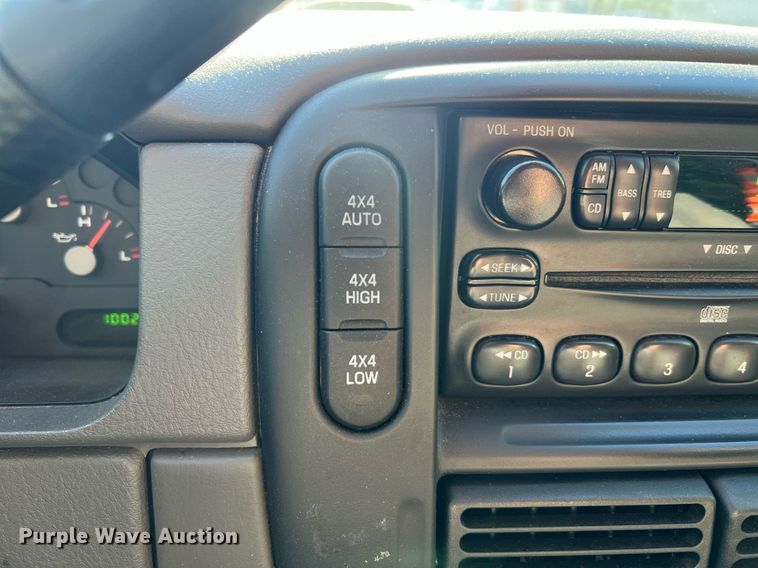 image for item NA9209 2004 Ford Explorer SUV