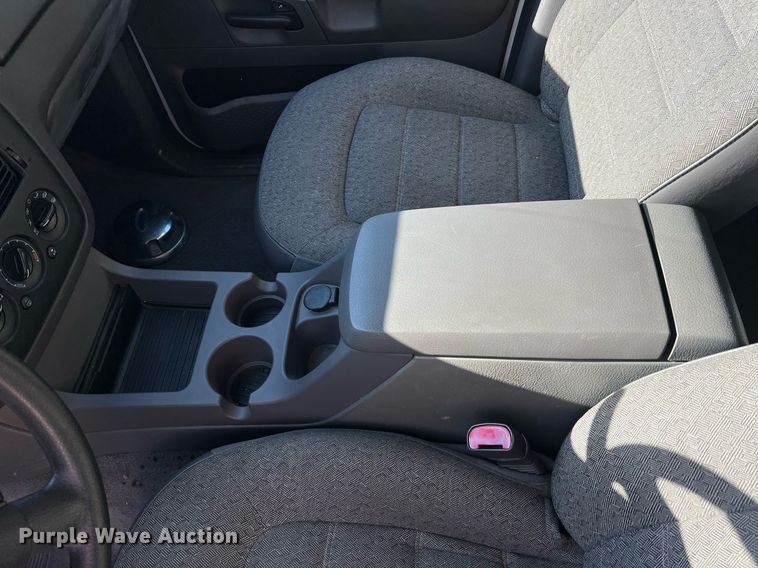 image for item NA9209 2004 Ford Explorer SUV