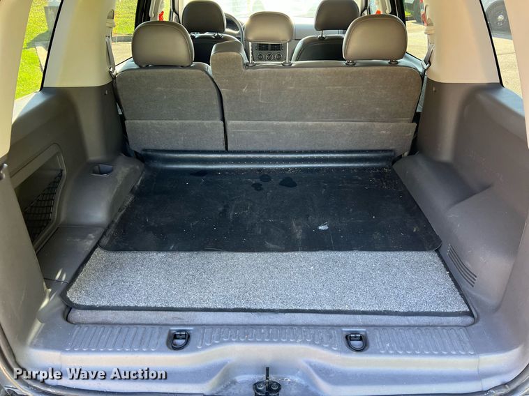 image for item NA9209 2004 Ford Explorer SUV