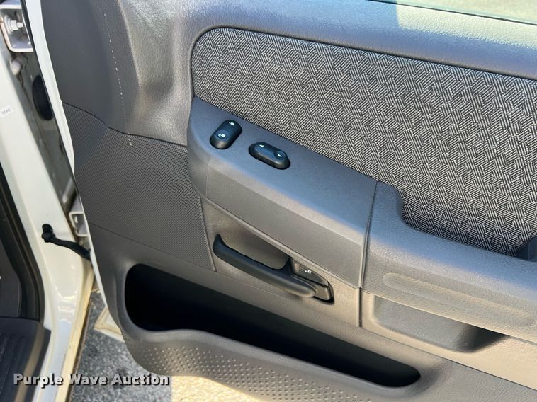 image for item NA9209 2004 Ford Explorer SUV