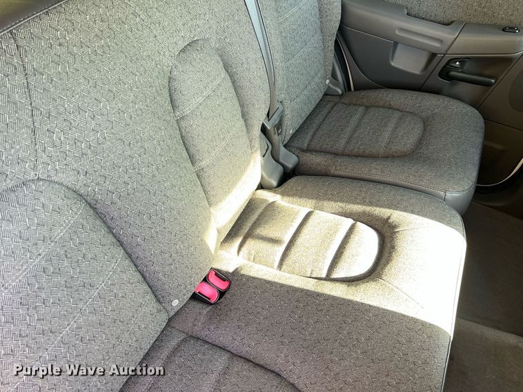 image for item NA9209 2004 Ford Explorer SUV