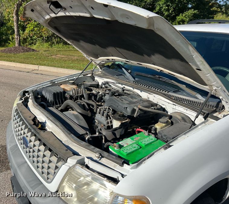 image for item NA9209 2004 Ford Explorer SUV