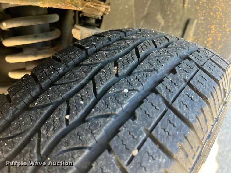 image for item NA9209 2004 Ford Explorer SUV