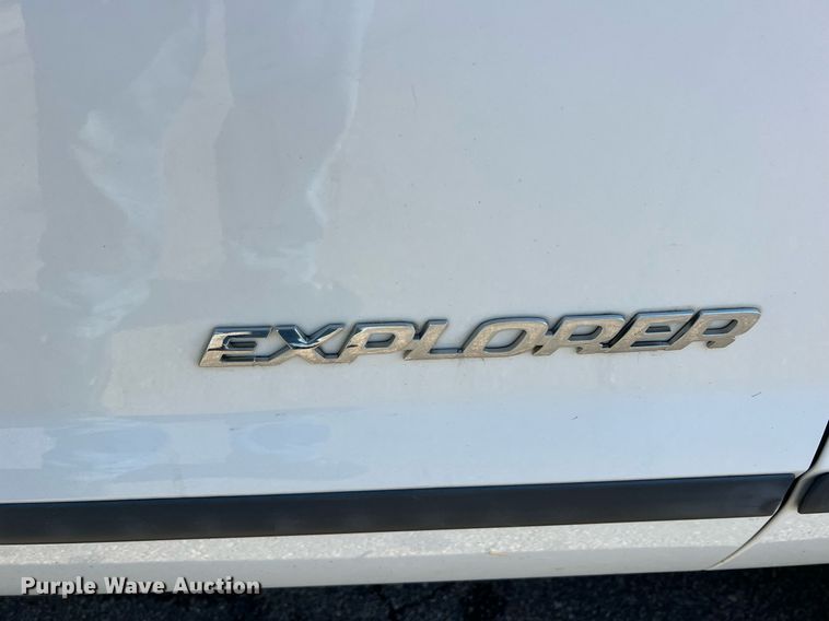 image for item NA9209 2004 Ford Explorer SUV