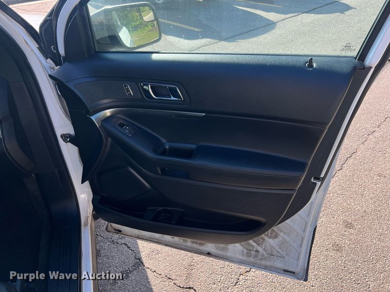 image for item NA9210 2016 Ford Explorer Police Interceptor SUV