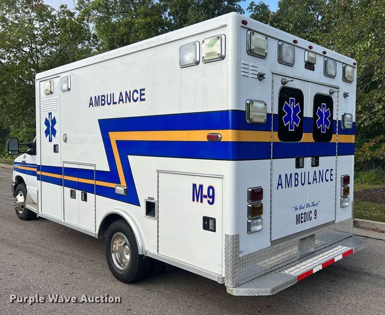 image for item NA9212 2010 Ford E450 ambulance