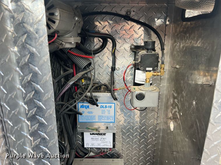 image for item NA9212 2010 Ford E450 ambulance