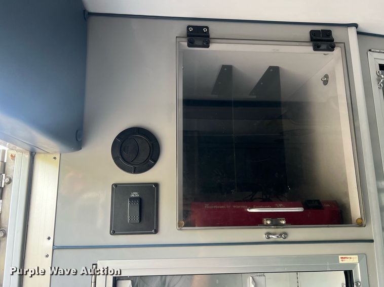 image for item NA9212 2010 Ford E450 ambulance