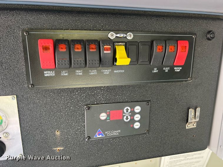 image for item NA9212 2010 Ford E450 ambulance